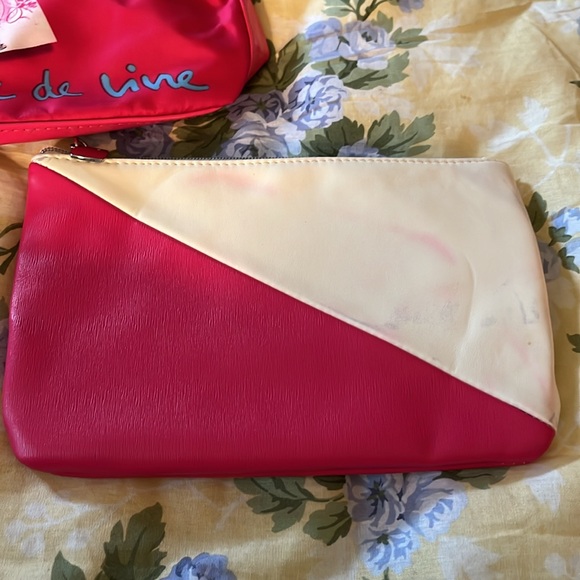 Such a fun set of bags. - Picture 5 of 9